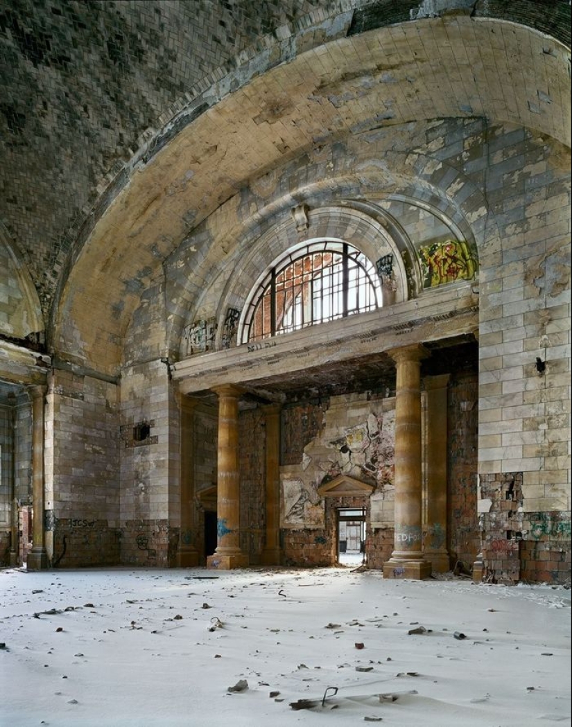 The world's largest abandoned train station