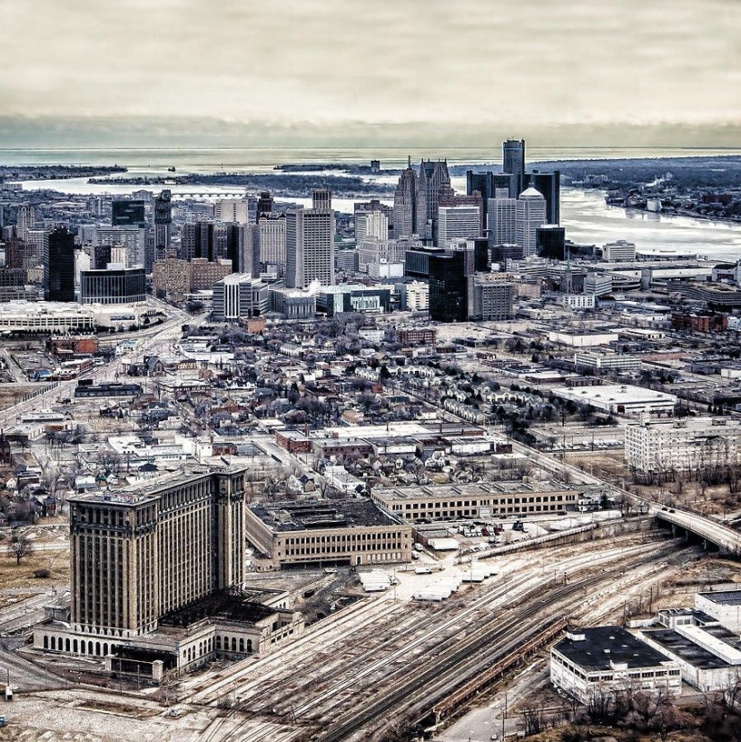 The world's largest abandoned train station