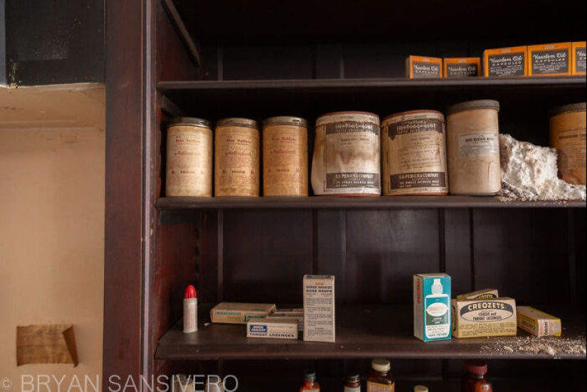 This Forgotten Pharmacy Is A Time Capsule From The Past