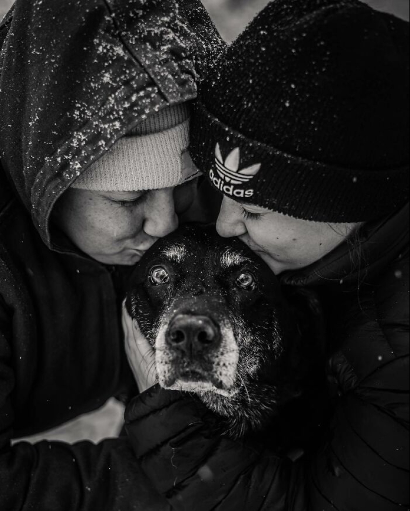 This Photographer Captures People With Their Pets Before They Cross The “Rainbow Bridge”