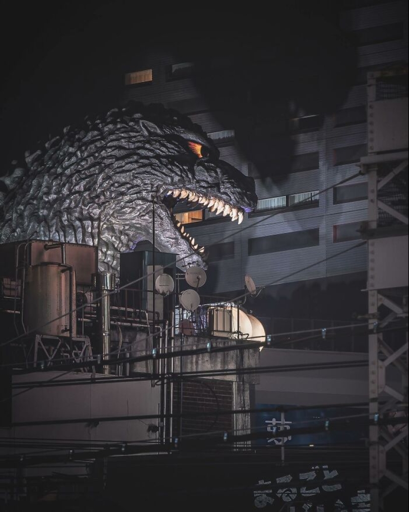 Tokyo After Dark: 13 Mesmerizing Urban Scenes Captured By Takaaki Ito