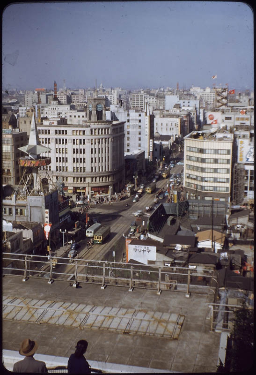 Tokyo of the 1950s in color images