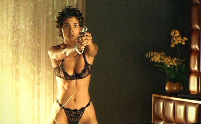 Top 12 most scandalous erotic scenes in the history of cinema