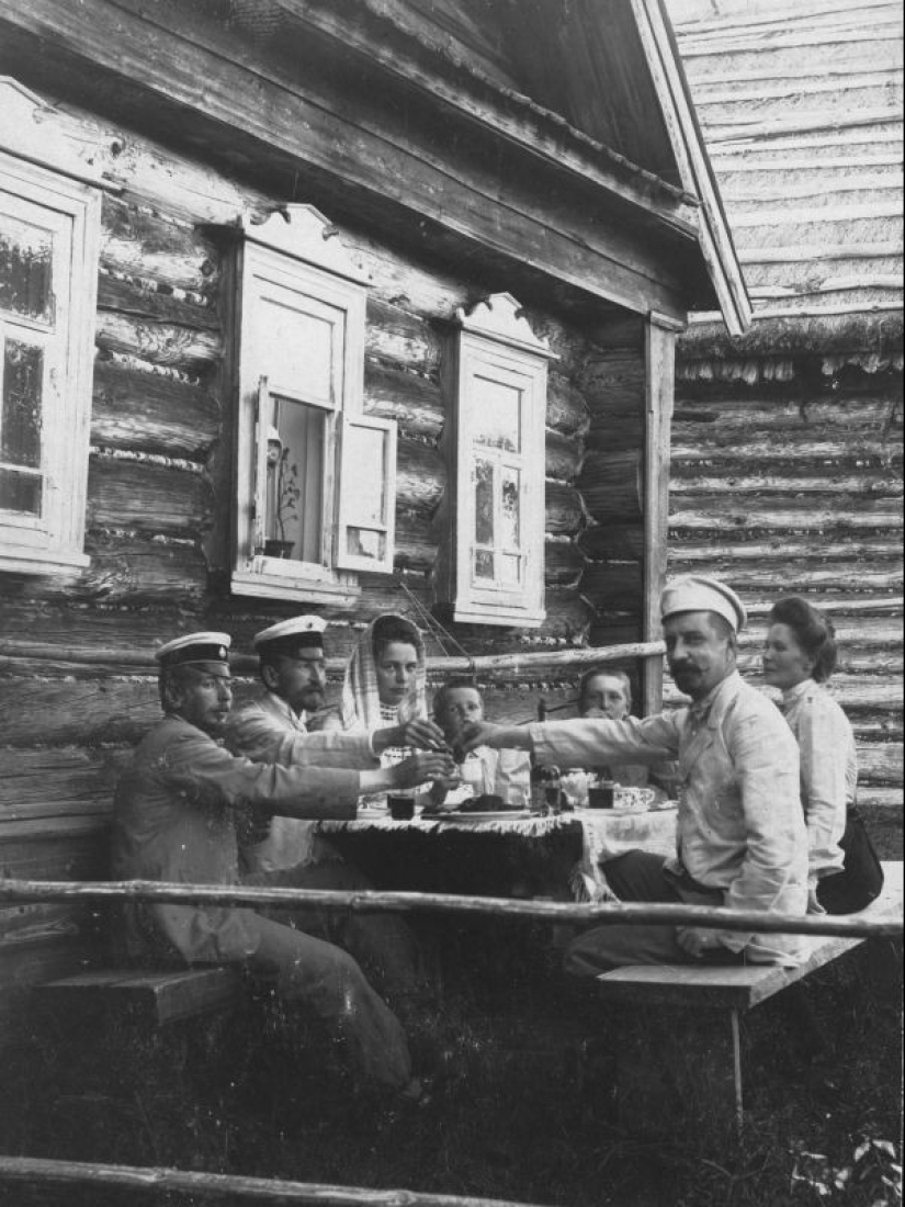 Traditions of the Russian feast: 10 stacks on the staff