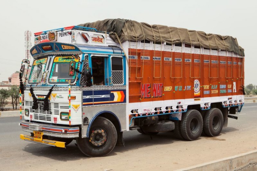 Tuning in Indian: trucks that you can't take your eyes off