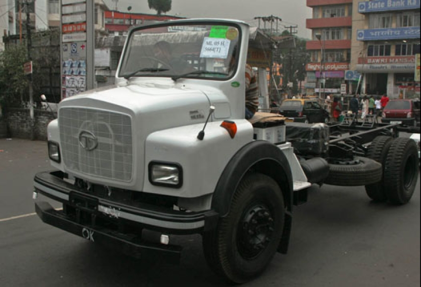 Tuning in Indian: trucks that you can't take your eyes off