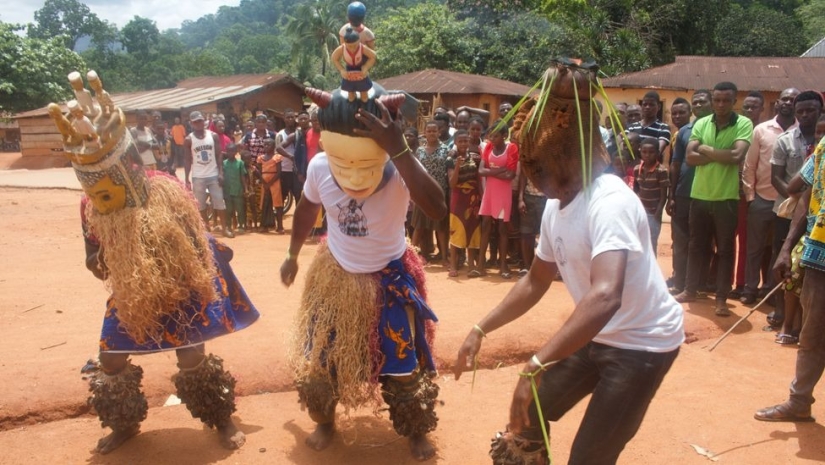 Ubang es un pueblo único en Nigeria, donde hombres y mujeres hablan diferentes idiomas