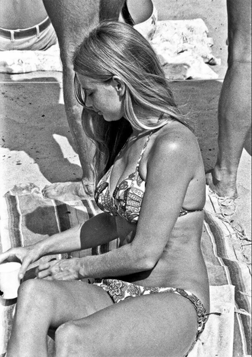 Un día en una playa de California en agosto de 1970