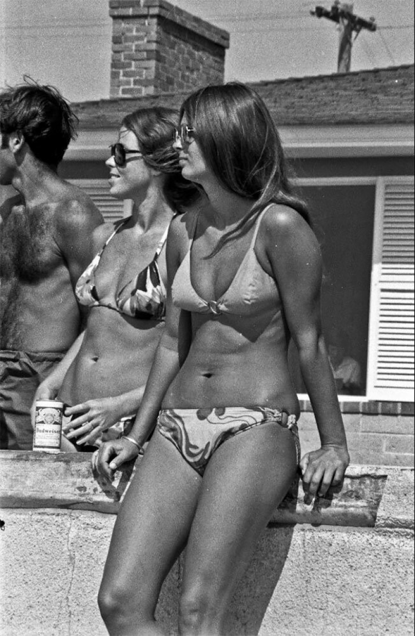 Un día en una playa de California en agosto de 1970