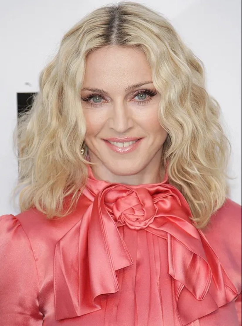 ¿Un defecto o un punto culminante? Madonna y otras estrellas con un hueco entre los dientes