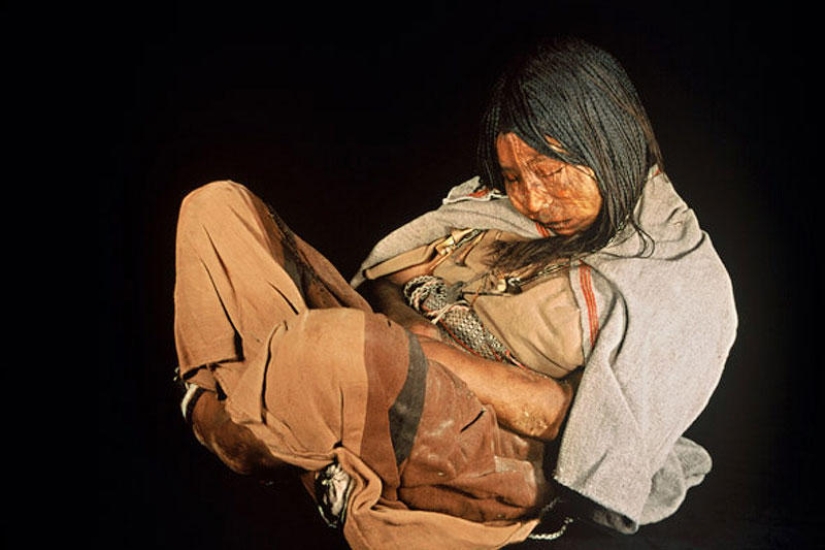 Un descubrimiento increíble por los arqueólogos: una niña de la tribu inca, que tiene más de 500 años