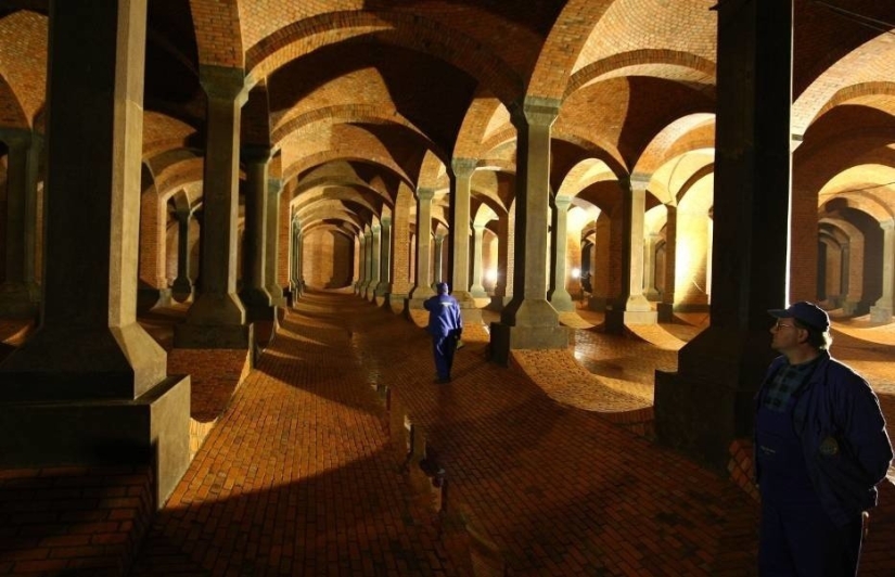 &quot;Underground Cathedral&quot; of Lodz - the most beautiful sewer system in Europe