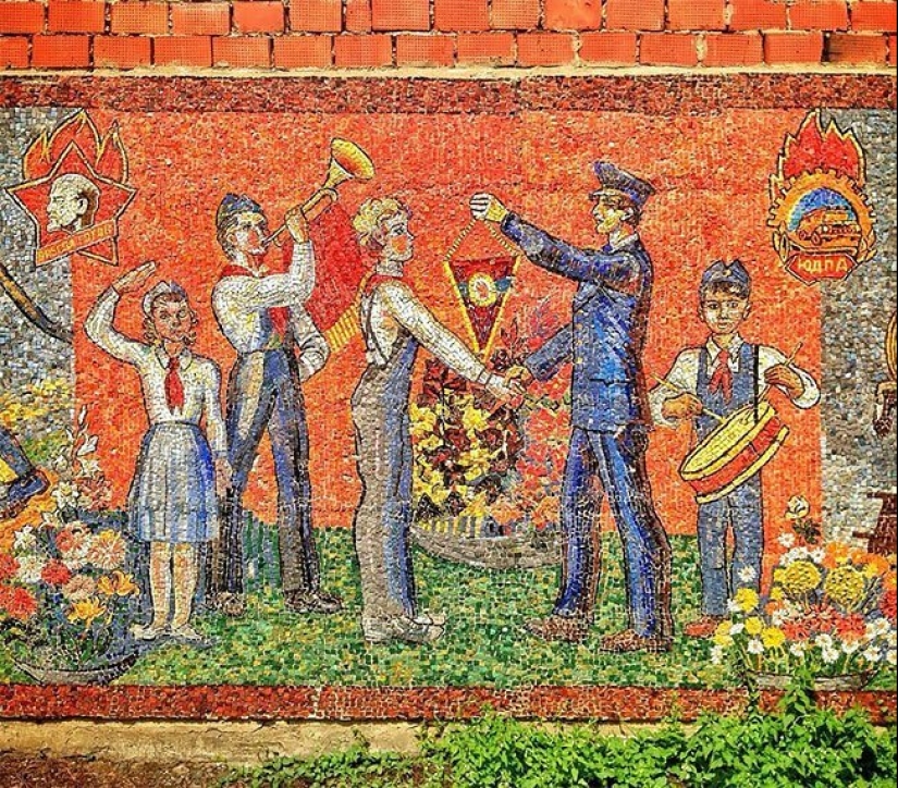 Unique mosaics, preserved from the times of the Soviet Union