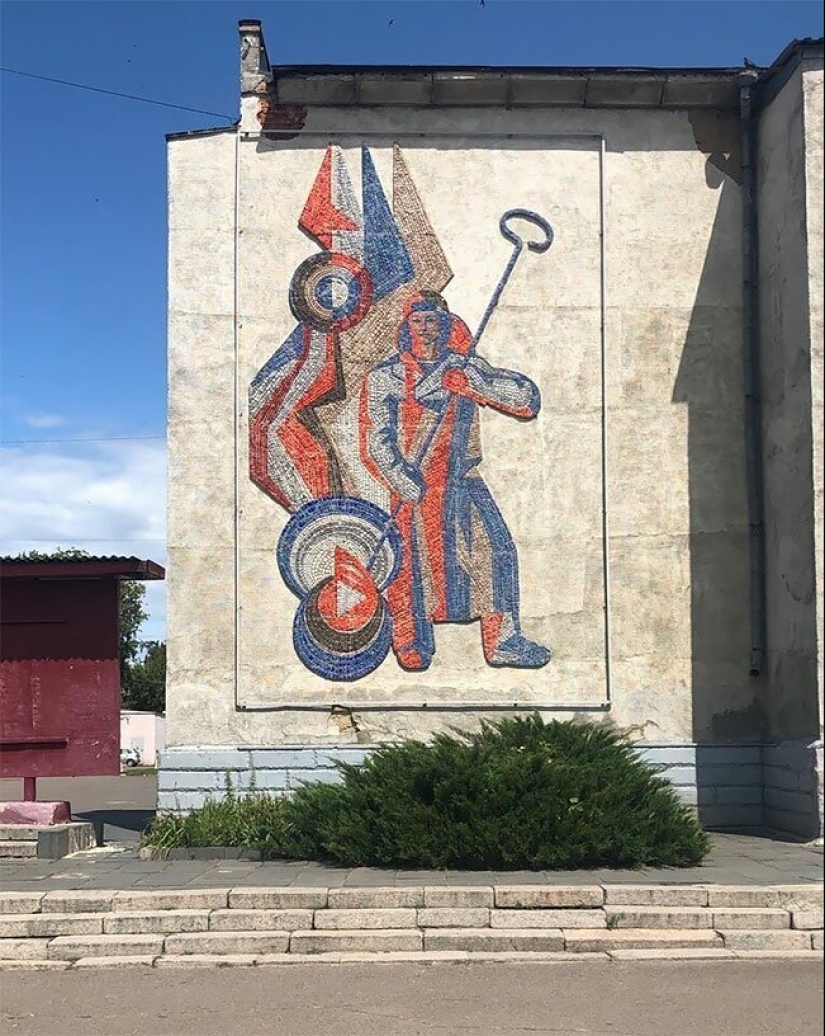 Unique mosaics, preserved from the times of the Soviet Union