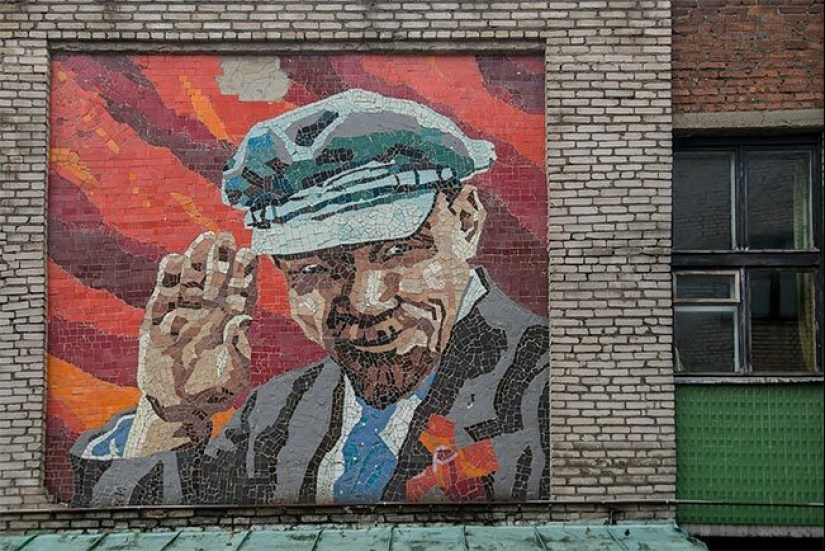 Unique mosaics, preserved from the times of the Soviet Union