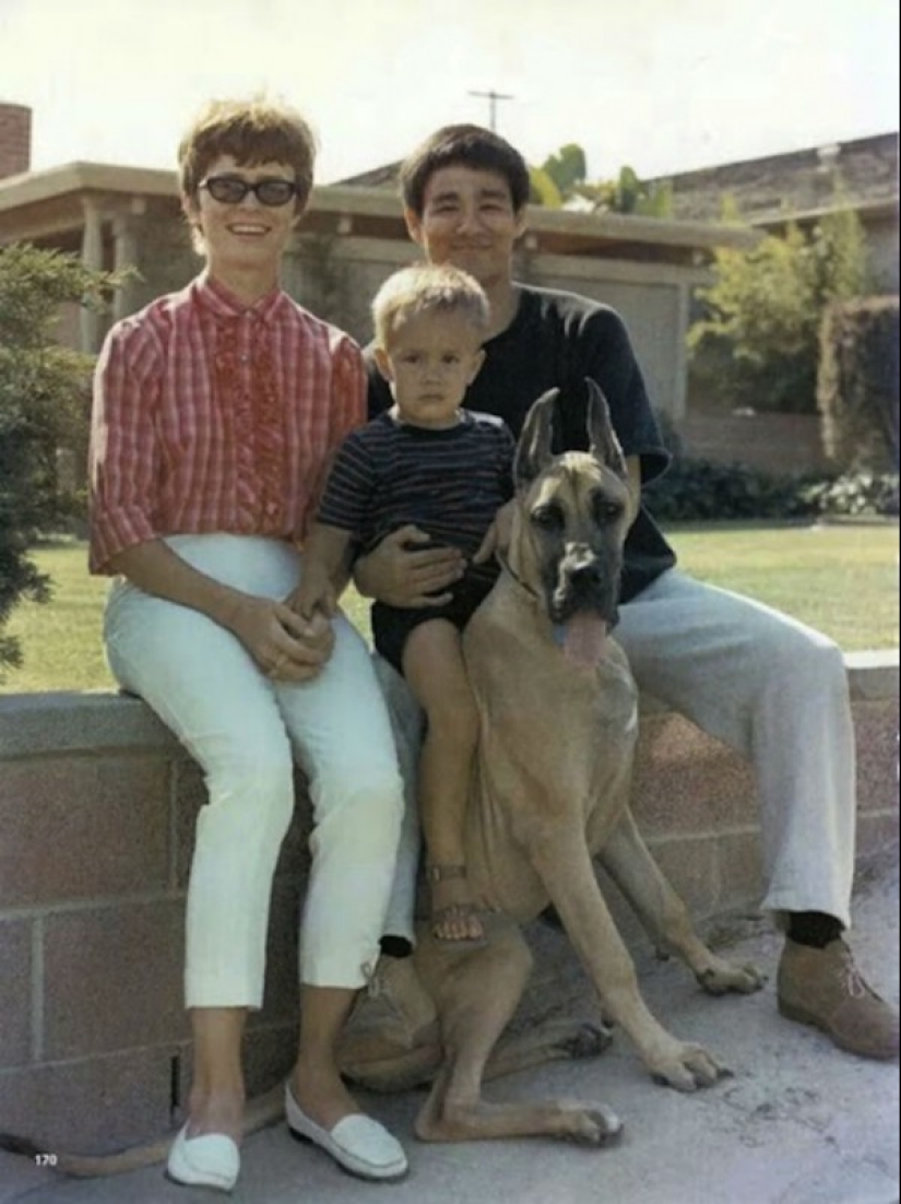 Unknown photos of Bruce Lee from the family archive