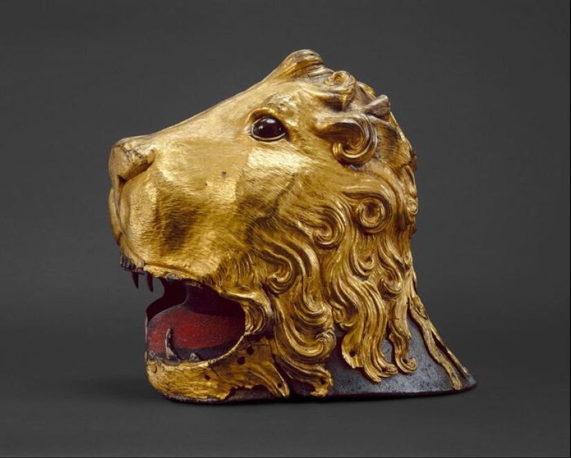 Unusual Helmets: 25 Amazing Artifacts from Different Eras