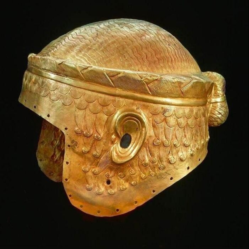 Unusual Helmets: 25 Amazing Artifacts from Different Eras