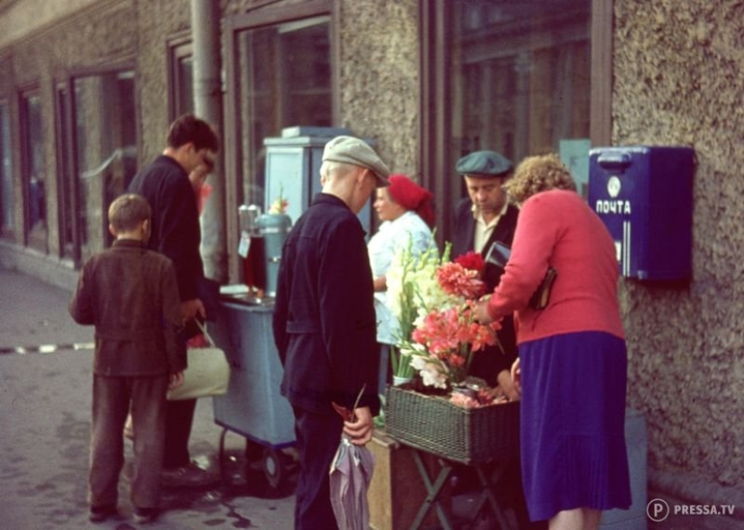 URSS en color: fotografías de las calles de Leningrado en la década de 1960 del año