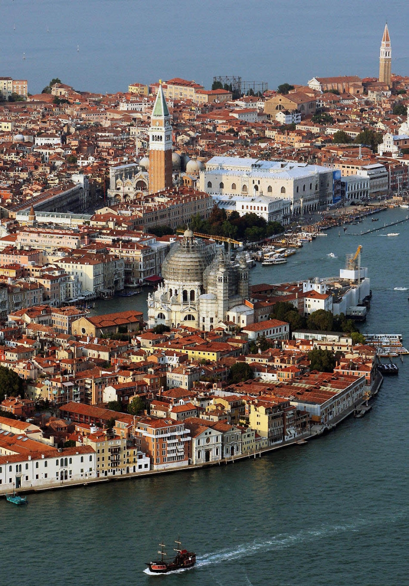 Venice from a bird&#39;s eye view