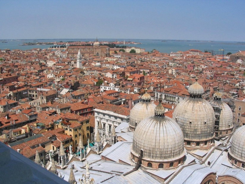 Venice from a bird&#39;s eye view