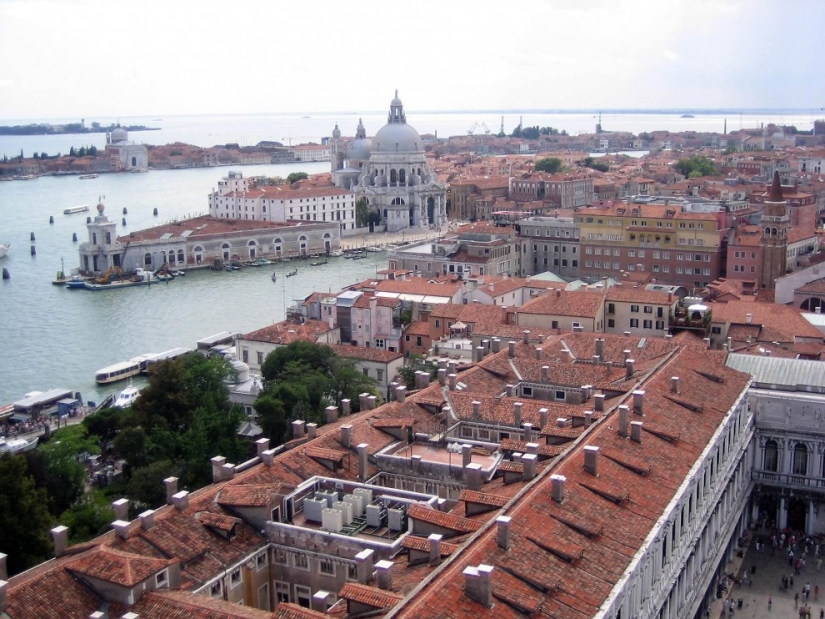 Venice from a bird&#39;s eye view