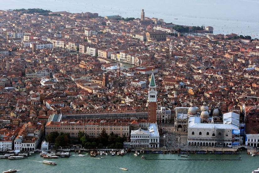 Venice from a bird&#39;s eye view