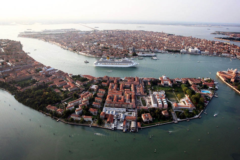 Venice from a bird&#39;s eye view