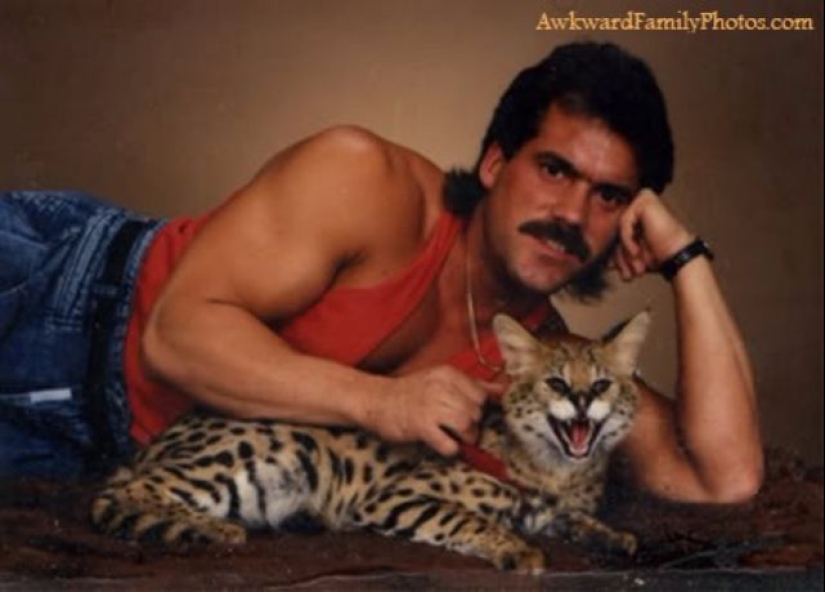 Very strange family photos with pets