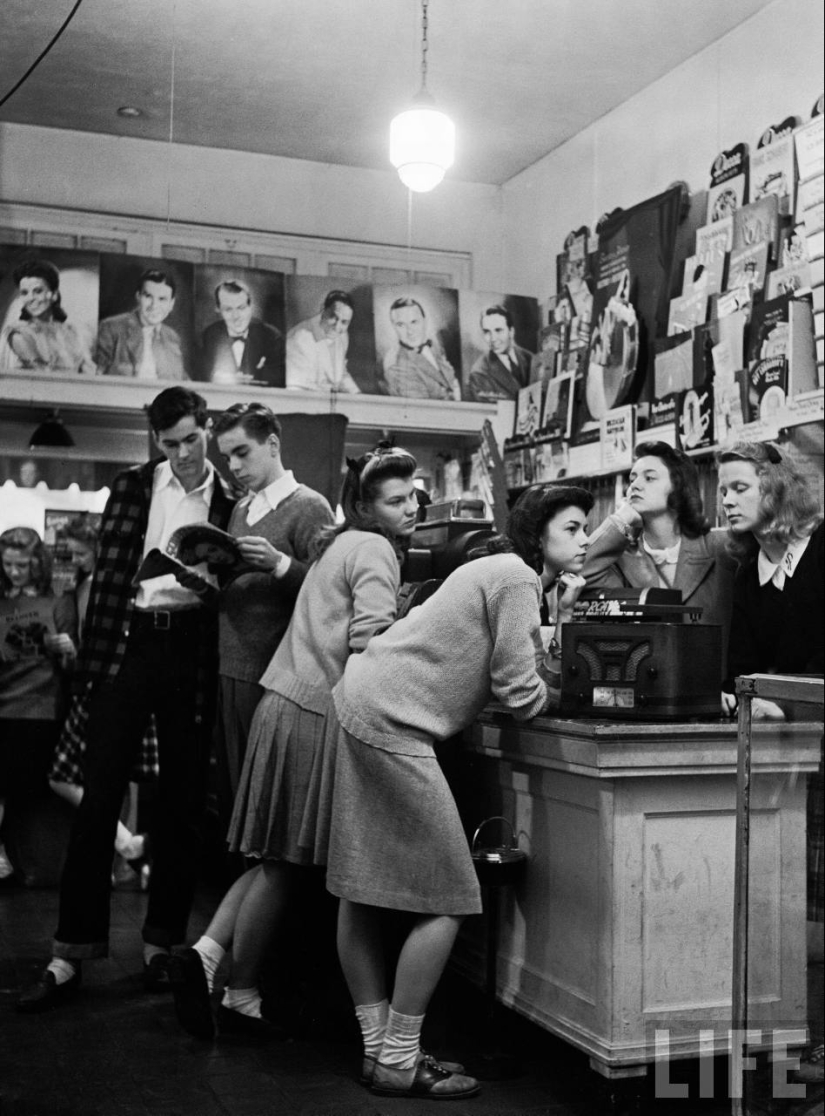 Vintage Beauties of 1940s New York