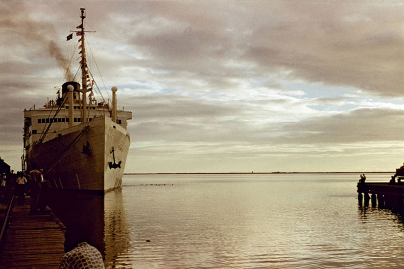 Vivid photos of Cuba in 1954, which really looks like a free country