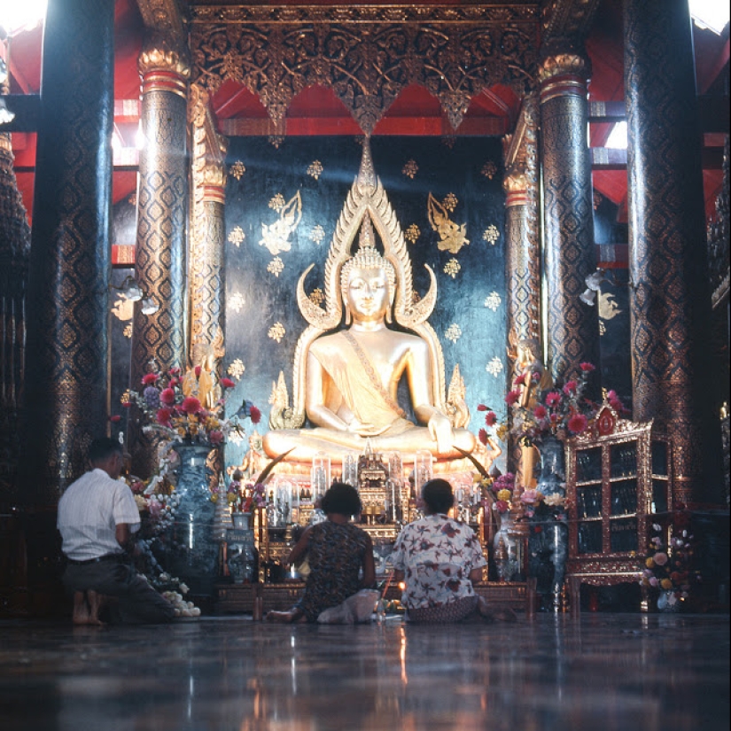 Vivid pictures of everyday life in Thailand in the 1970s