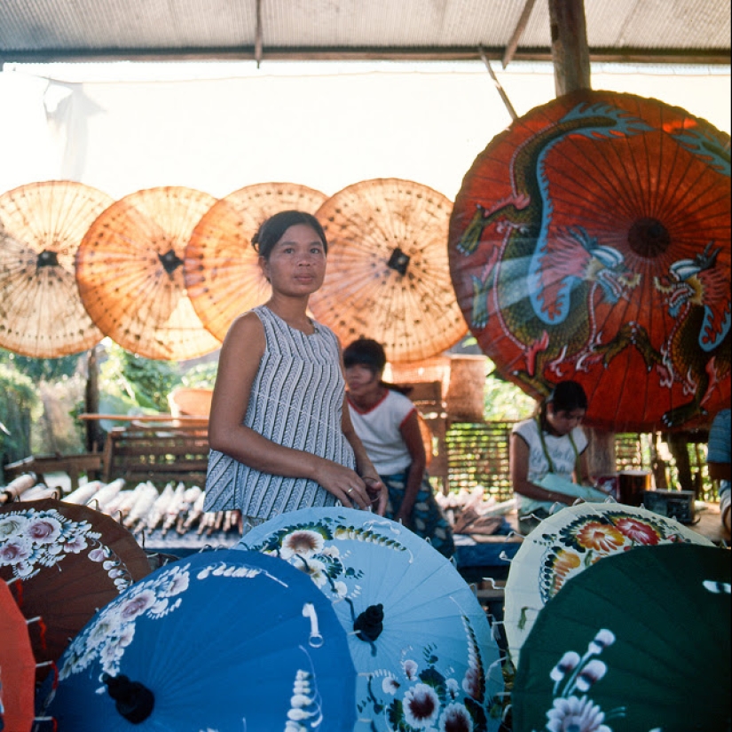 Vivid pictures of everyday life in Thailand in the 1970s