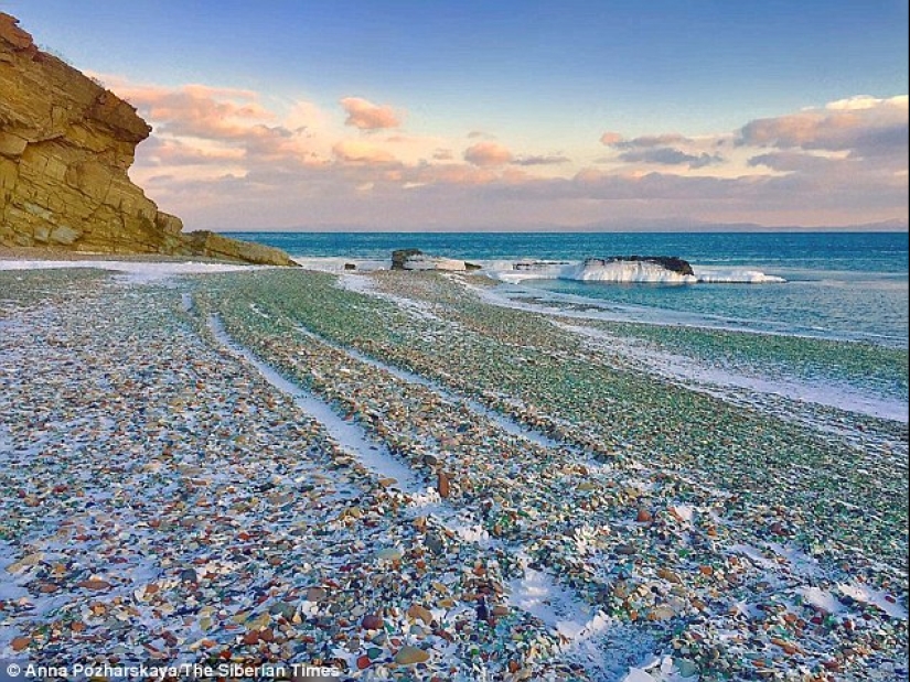 "Vodka" beach in Primorye-from a dump of bottles to a tourist attraction