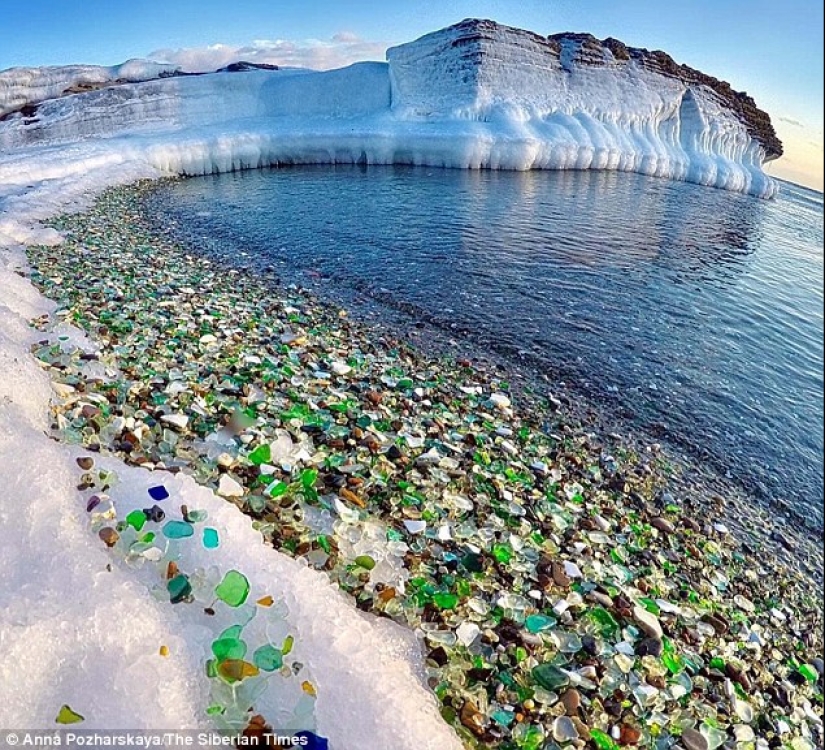 "Vodka" beach in Primorye-from a dump of bottles to a tourist attraction