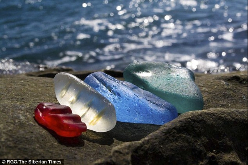 "Vodka" beach in Primorye-from a dump of bottles to a tourist attraction