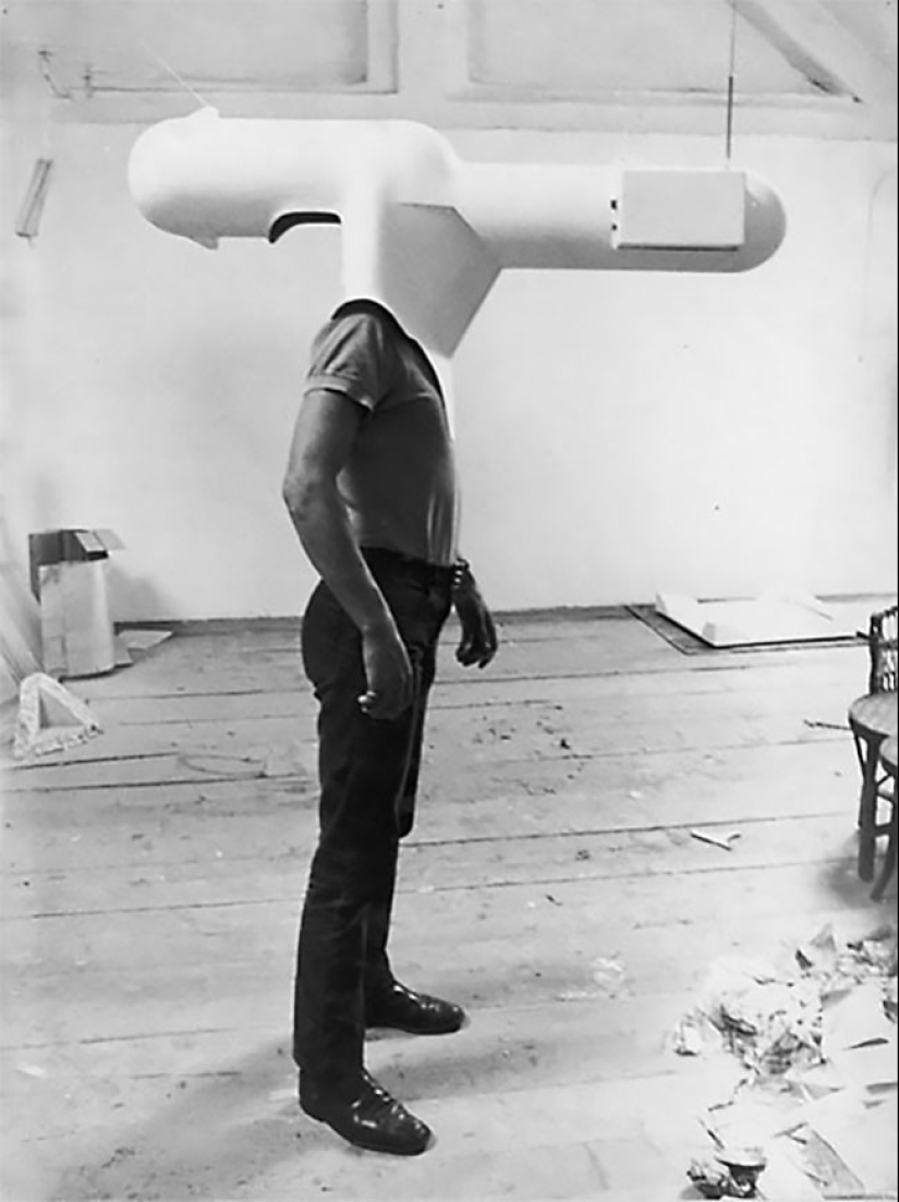 VR helmet from the 60s: Walter Pichler's futuristic concepts