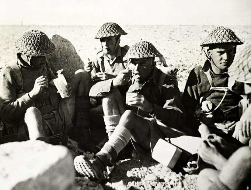 War dance of the NZ Maori battalion in the desert