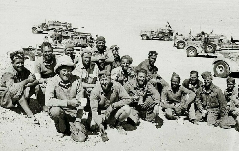 War dance of the NZ Maori battalion in the desert