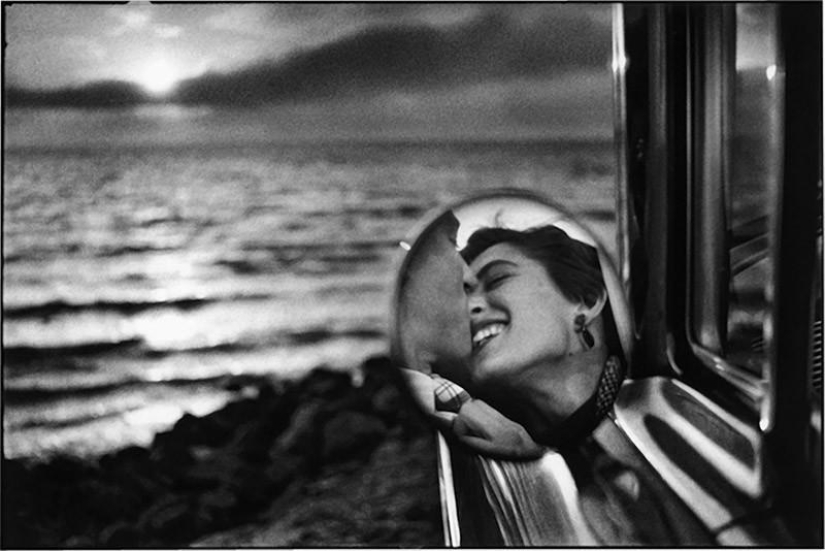 Warm and funny photos of Elliot Erwitt