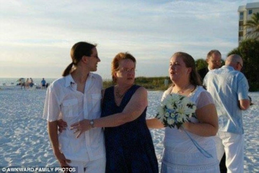 Wedding photos that make it really bitter