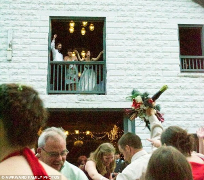 Wedding photos that make it really bitter