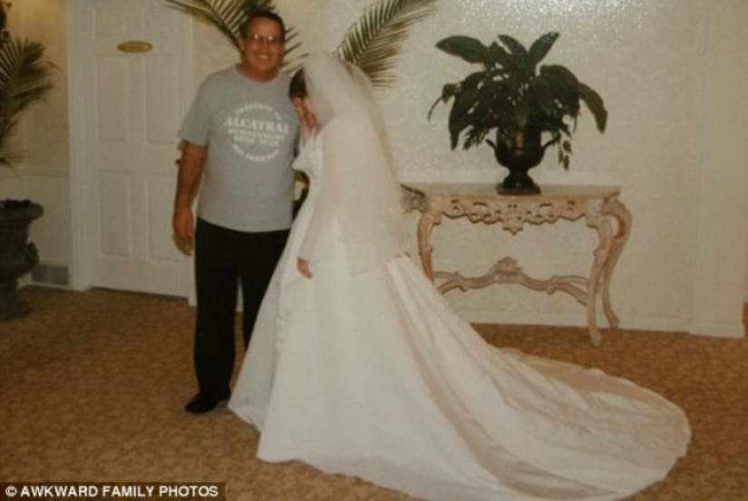 Wedding photos that make it really bitter