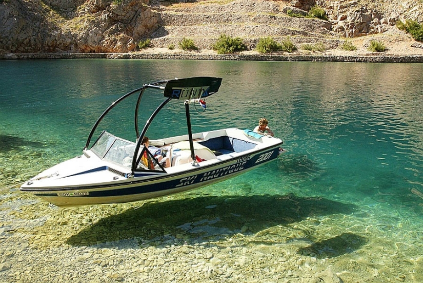 Weightlessness on the water