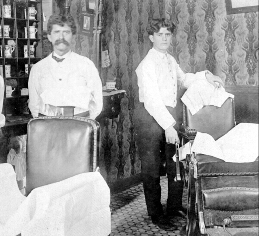 What did barbershops look like in the late XIX - early XX century