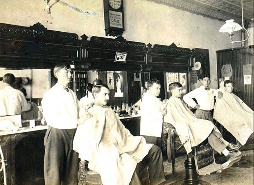 What did barbershops look like in the late XIX - early XX century