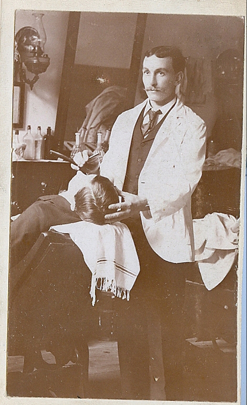 What did barbershops look like in the late XIX - early XX century