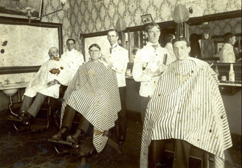 What did barbershops look like in the late XIX - early XX century