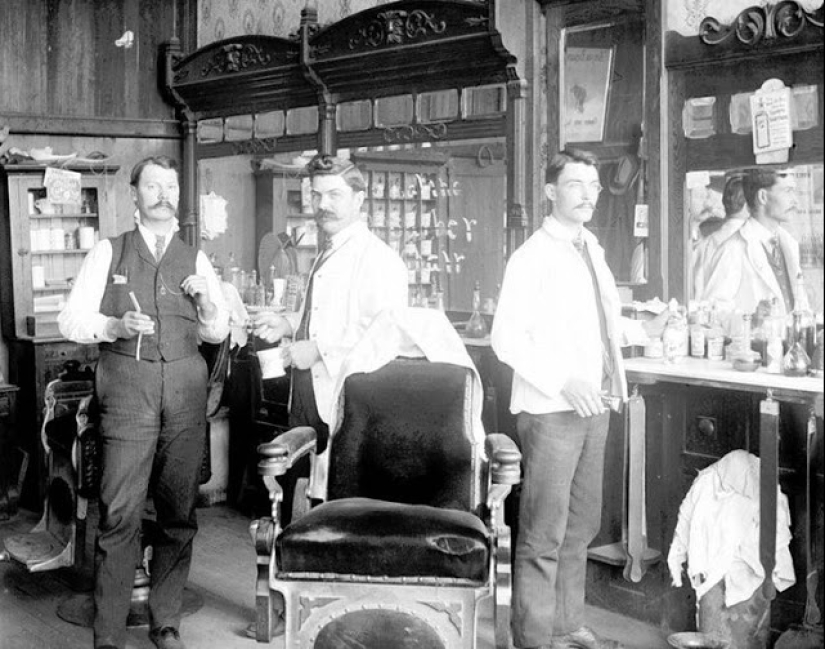 What did barbershops look like in the late XIX - early XX century