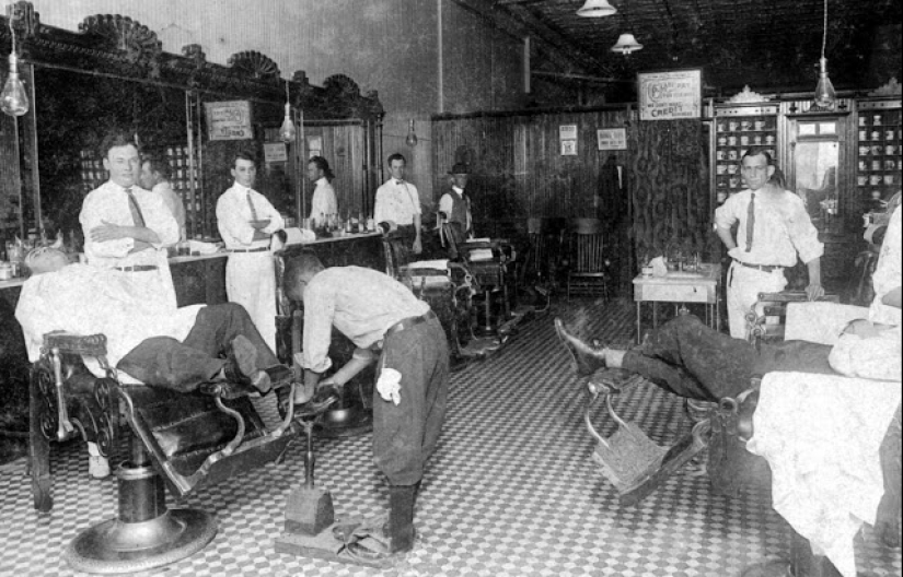 What did barbershops look like in the late XIX - early XX century